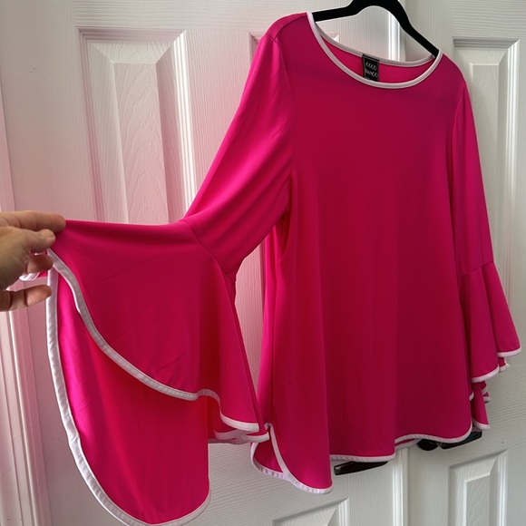 Pink spandex blouse - Picture 2 of 2